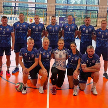 Wicemistrzowie Polski. Bydgoska drużyna policjantów na podium w siatkówce