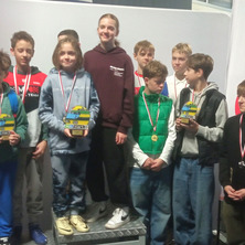 Emocje na torze! Uczniowie z Brzozy na podium w zawodach kartingowych